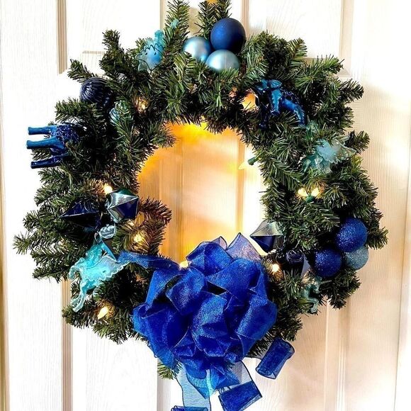 💙HP💙BLUE UNICORN & ELEPHANT PRE-LIT CORDLESS WREATH - Picture 1 of 8